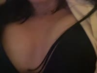 Jeune femme sexy et raffinée qui aime prendre et donner du plaisir aux hommes loyales et respectueux