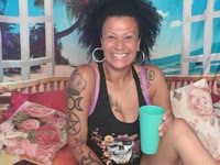 Im a hot and horny Brazilian that loves to have fun with kind a polite guys that appreciate a good and professional show.