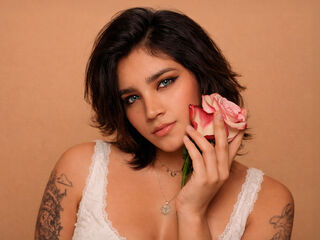 naked girl with cam masturbating AlexiaBanner