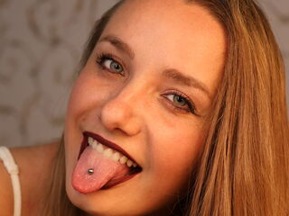 nude cam picture BelleCox