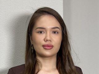 girl fingering shaved pussy CammieLosecco