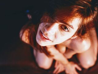 live striptease CleoCharm