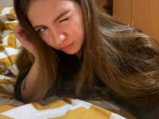 beautiful webcam girl KiraRustle