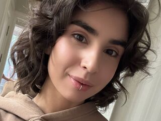 free live chat LillianKnight