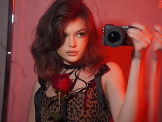 camgirl masturbating with vibrator LunaBruna