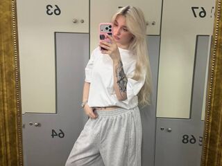free nude cam ScarlettAndreula