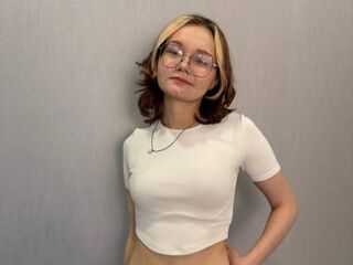 cam girl cam sex ShemikaDestro