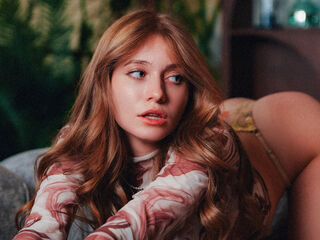 naked cam girl masturbating with dildo TianaTinn