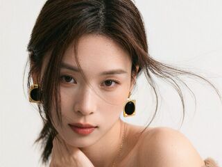 nude cam photo ZhiYue