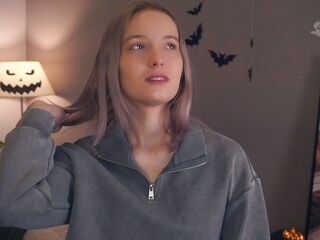 kinky cam RessieKaua