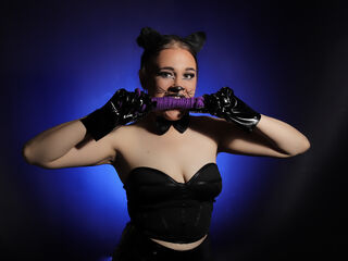 bondage camgirl AmelieCrox