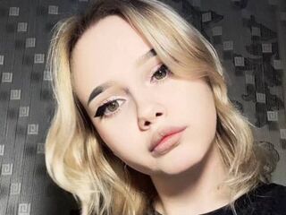 free nude webcam AlmaLonabaugh