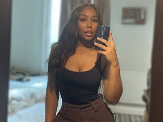 camgirl AlynaRoss