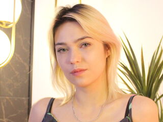 nude webcam girl AlysiaBennet