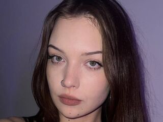 free webcam chatroom AmilyUiUi