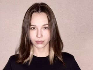 fingering camgirl ArtieOuinones