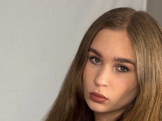 camgirl masturbating with sextoy BaileyGagnon