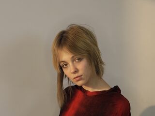 camslut fingering wet pussy BellEltzroth