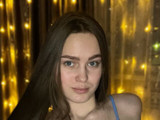 camgirl picture BernardineCaiafa