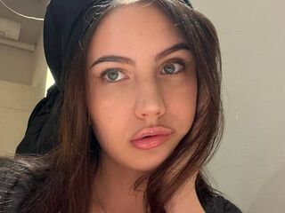 naked cam girl fingering pussy CarlotaJanower