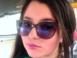 cam girl showing tits CelesteLemman