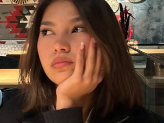 live cam girl CelsaCoty