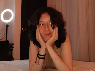 topless webcam girl CharlotteBlade