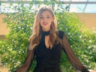 chat room live show CharlotteReimer