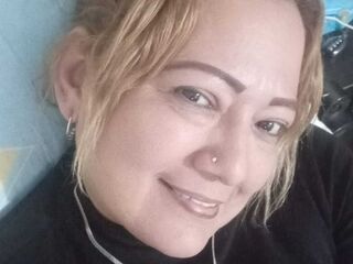 cam girl spreading pussy ClauDaniels