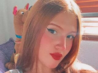 camwhore masturbating with dildo CristalBonny