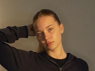 free webcam chat room CristalCinnamond