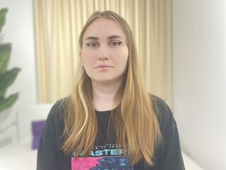 naked camgirl masturbating CrystylinaWinsor