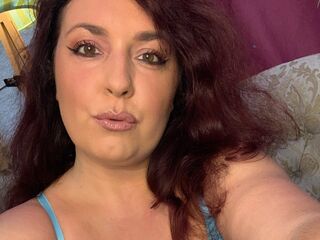 webcam striptease CurvyBellala