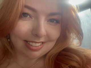 cam girl masturbating with vibrator CurvyCateLJ