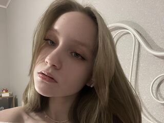 hot girl live webcam CutieKit