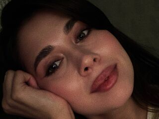 naughty camgirl DetraAffleck