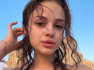 topless cam girl EdythCarnley