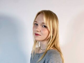 cam girl webcam ElmaKinnunen