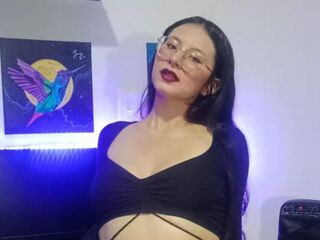 cam girl chatroom EmberCullen