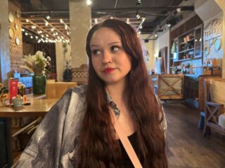 camwhore spreading pussy EmilyGreek