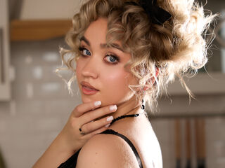 nude camgirl photo EvaSoftly