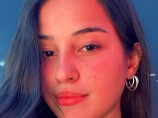 girl topless chat HannyMia