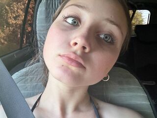 camslut topless HelgaHumenik