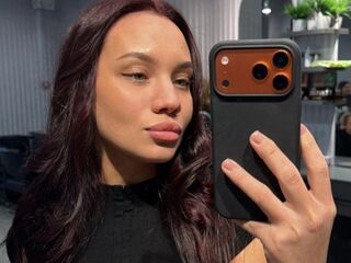 nude webcamgirl photo IleanaFarren