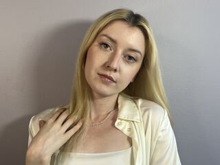 naked camgirl photo JeanneHolmes