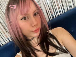 webcamgirl KayaSnowy