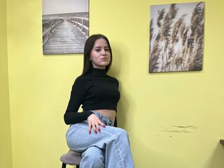 hot cam girl spreading pussy KeeleyGambee