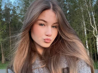 camslut fingering pussy KentukiShreeves