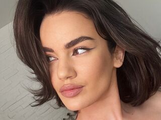 sexwebcam KiraAngella