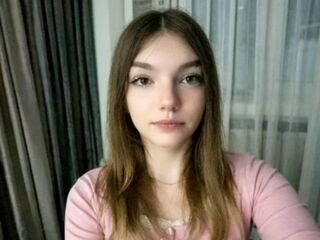 naughty camgirl masturbating KoriMatinez